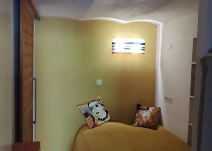 Athena アパート エクスレバン